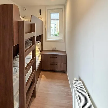 2 Bedroom Cozy In Oud Gastel